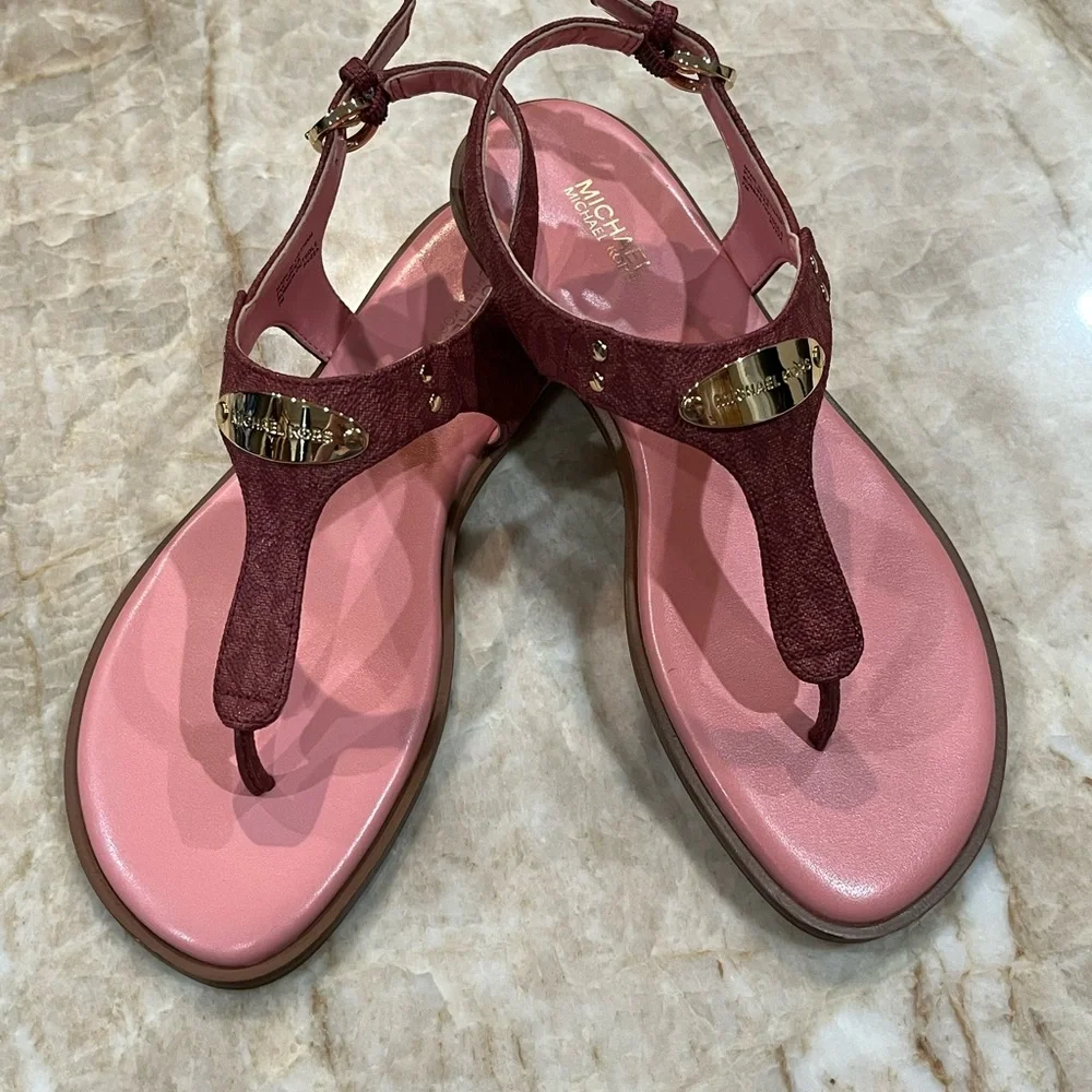 Michael Michael Kors Women’s MK Plate Thong Sandals. NEW - Picture 4 of 8